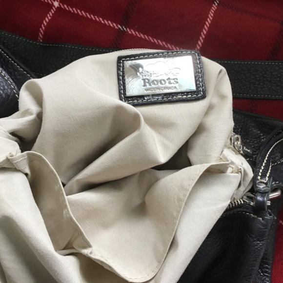 Roots crossbody bag. - Picture 2 of 4